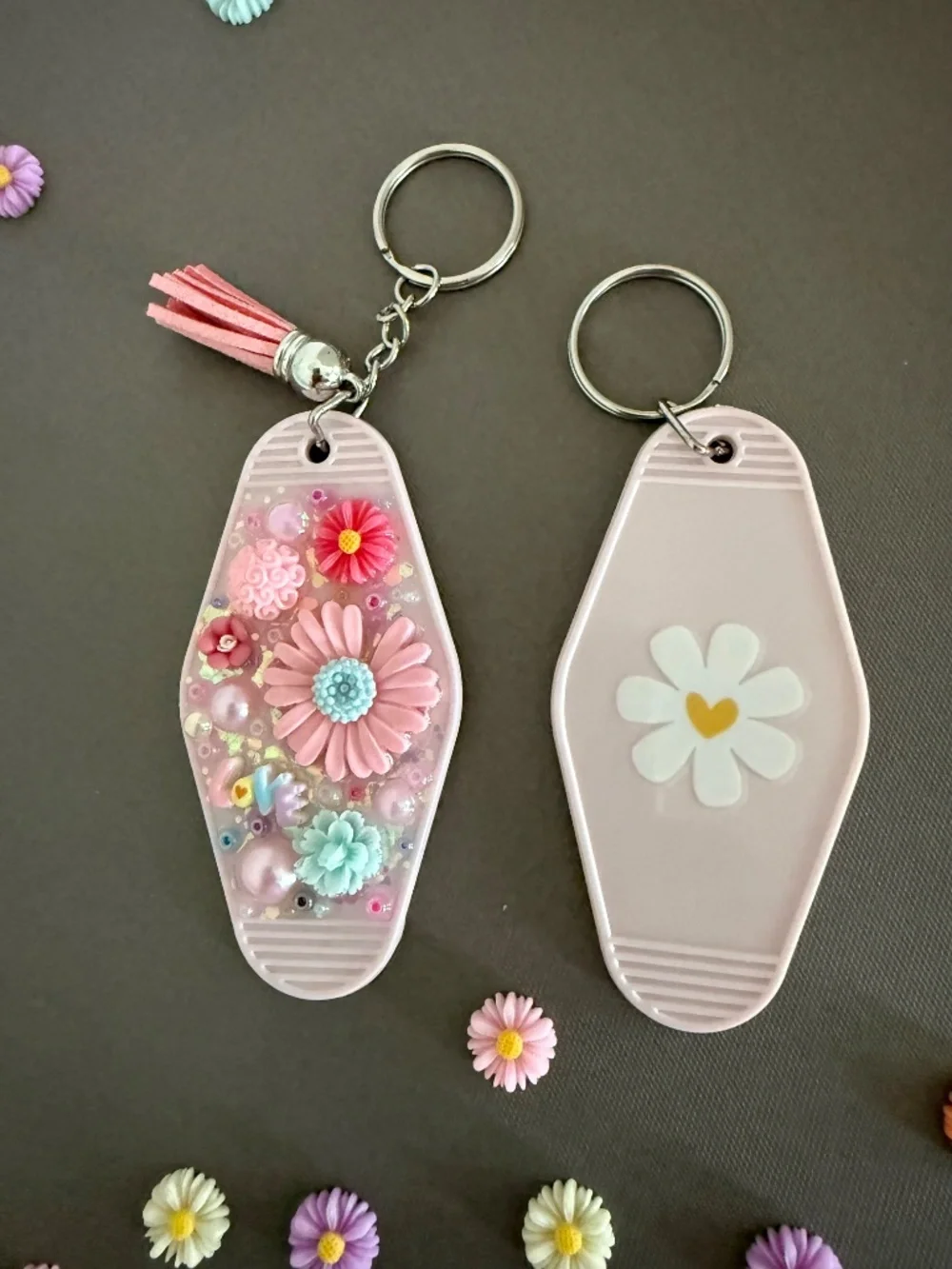 JUNK KEYCHAIN Hotel Room Key - Retro Resin Flowers Beads Handmade - Personalized